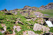 Salita al Passo dei Salati tra la Valsesia e la Valle del Lys (2.950 metri slm). 